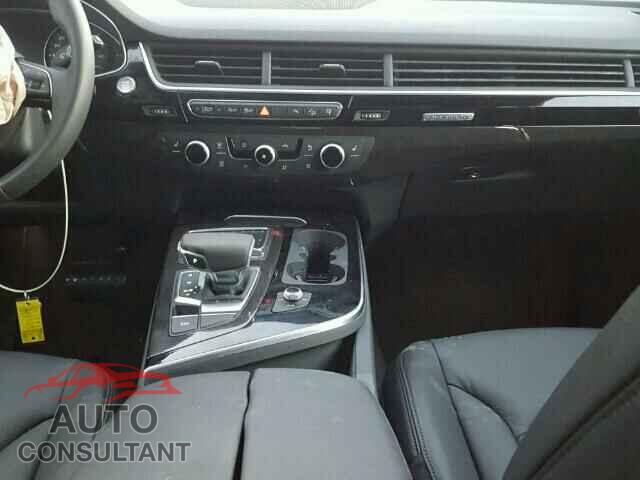 AUDI Q7 2017 - WA1AAAF73HD005803