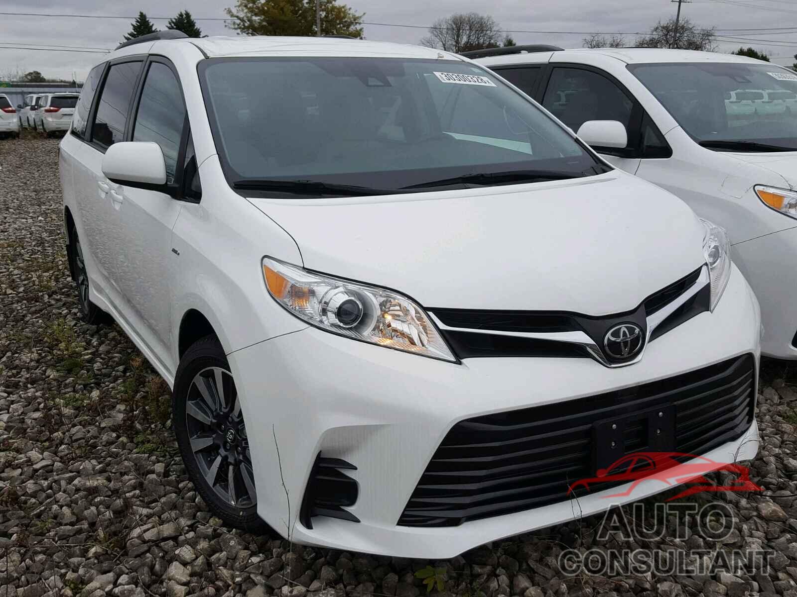 TOYOTA SIENNA 2018 - 5TDJZ3DC3JS191556