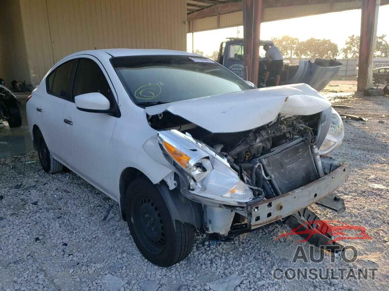 NISSAN VERSA 2017 - 3N1CN7APXHL853719