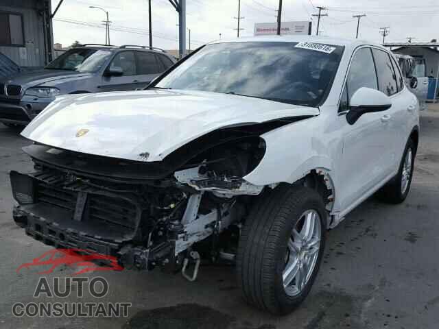 PORSCHE CAYENNE 2016 - WP1AA2A26GKA10963