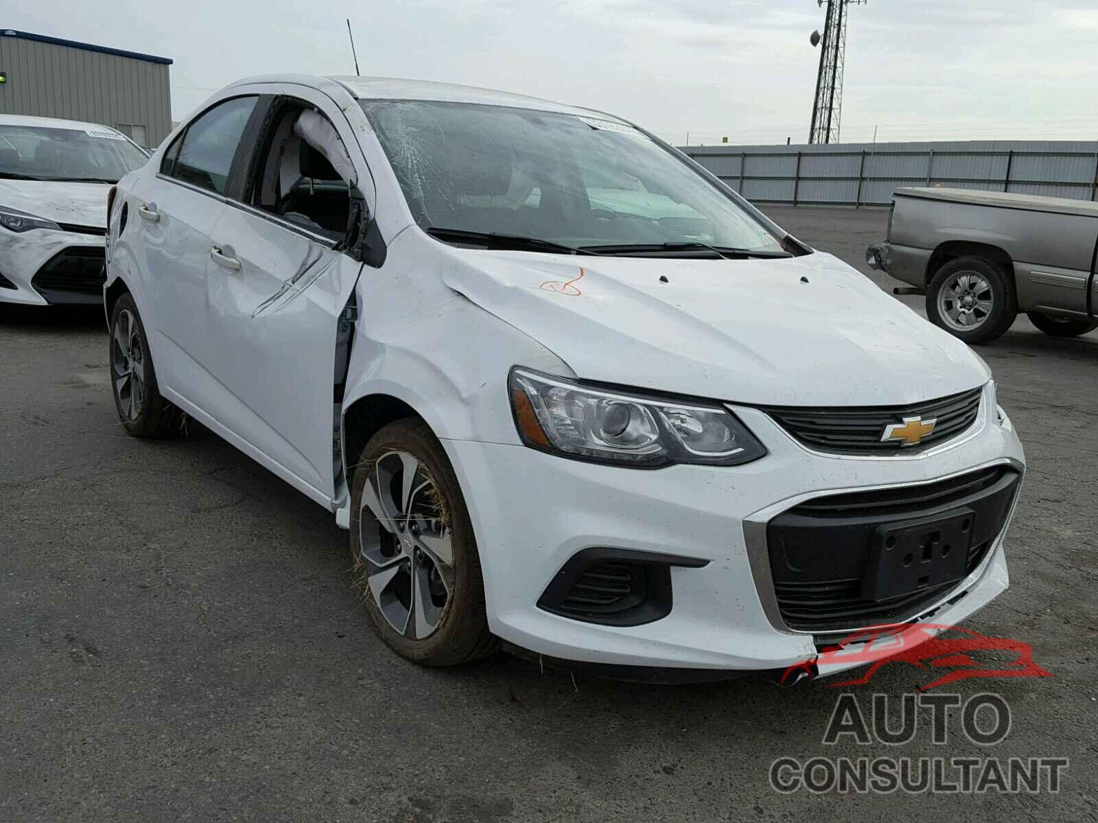 CHEVROLET SONIC 2018 - 1G1JF5SB6J4106812