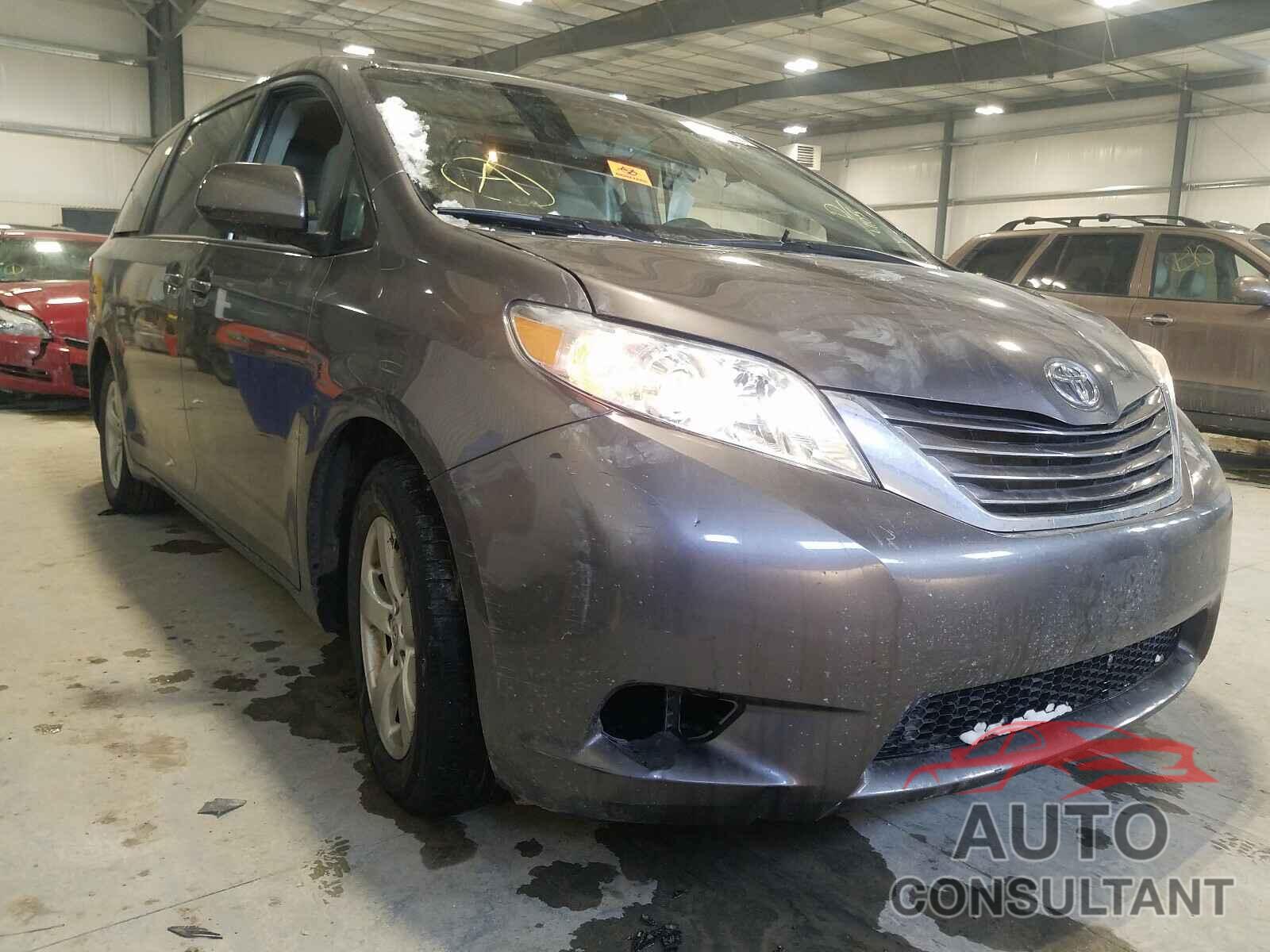 TOYOTA SIENNA 2017 - 5TDKZ3DC6HS774105