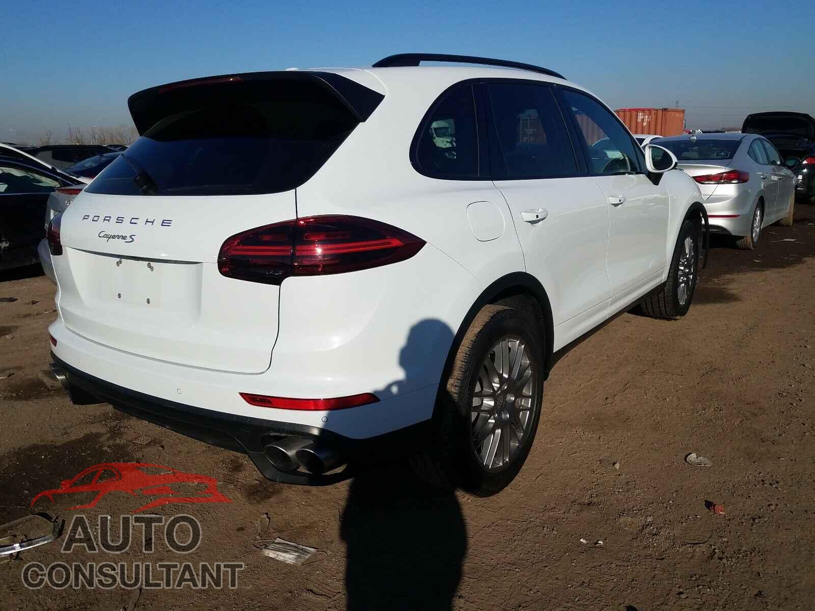 PORSCHE CAYENNE 2017 - WP1AB2A20HLA52571
