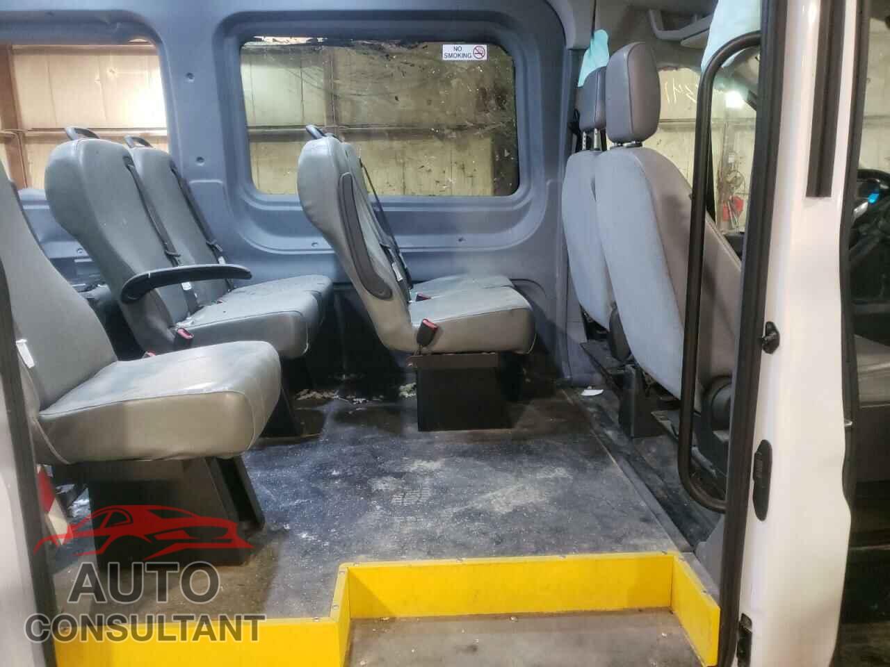 FORD TRANSIT CO 2018 - 1FTYR2CM6JKB43303