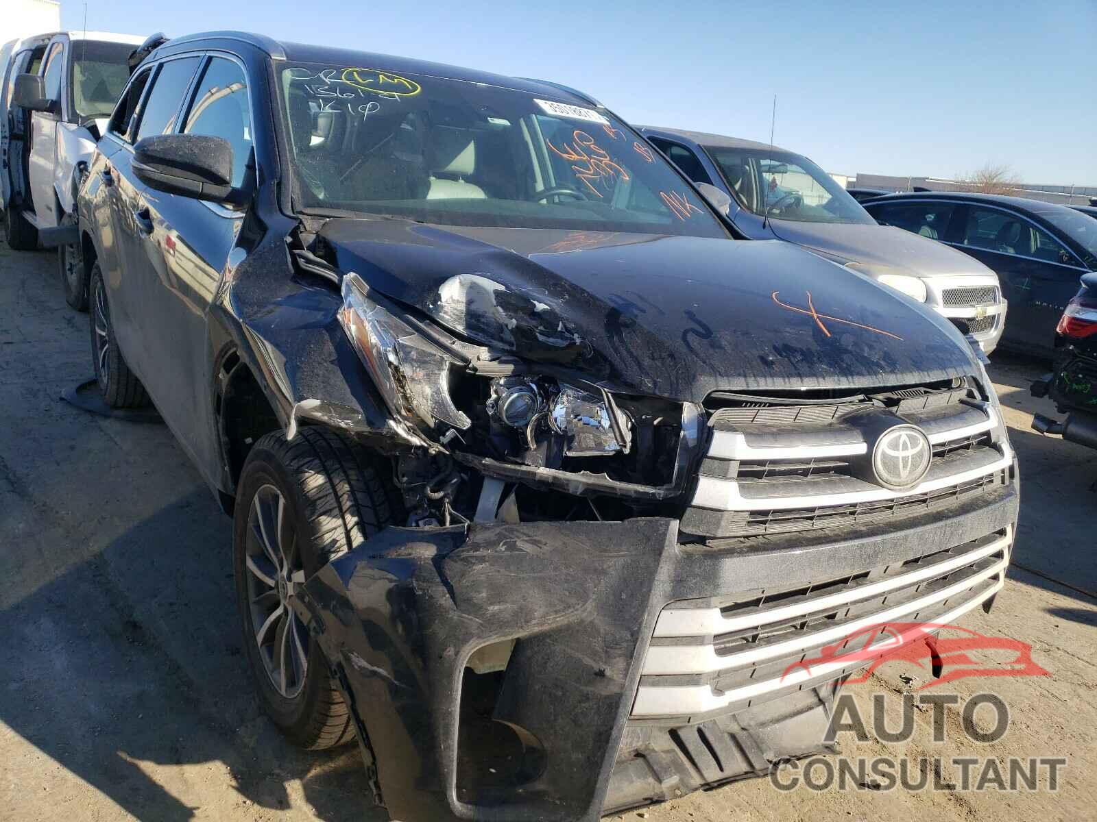TOYOTA HIGHLANDER 2017 - 5TDKZRFH2HS188917