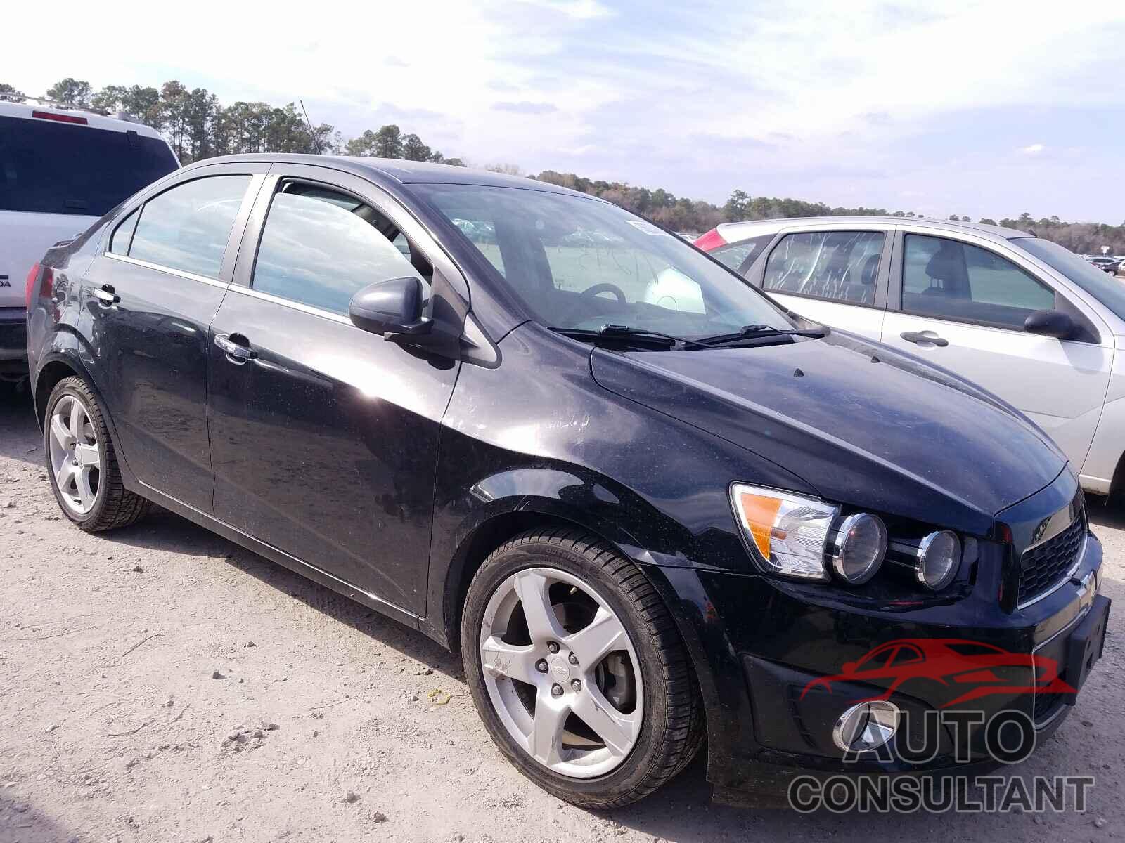 CHEVROLET SONIC 2016 - 1G1JE5SB9G4160875