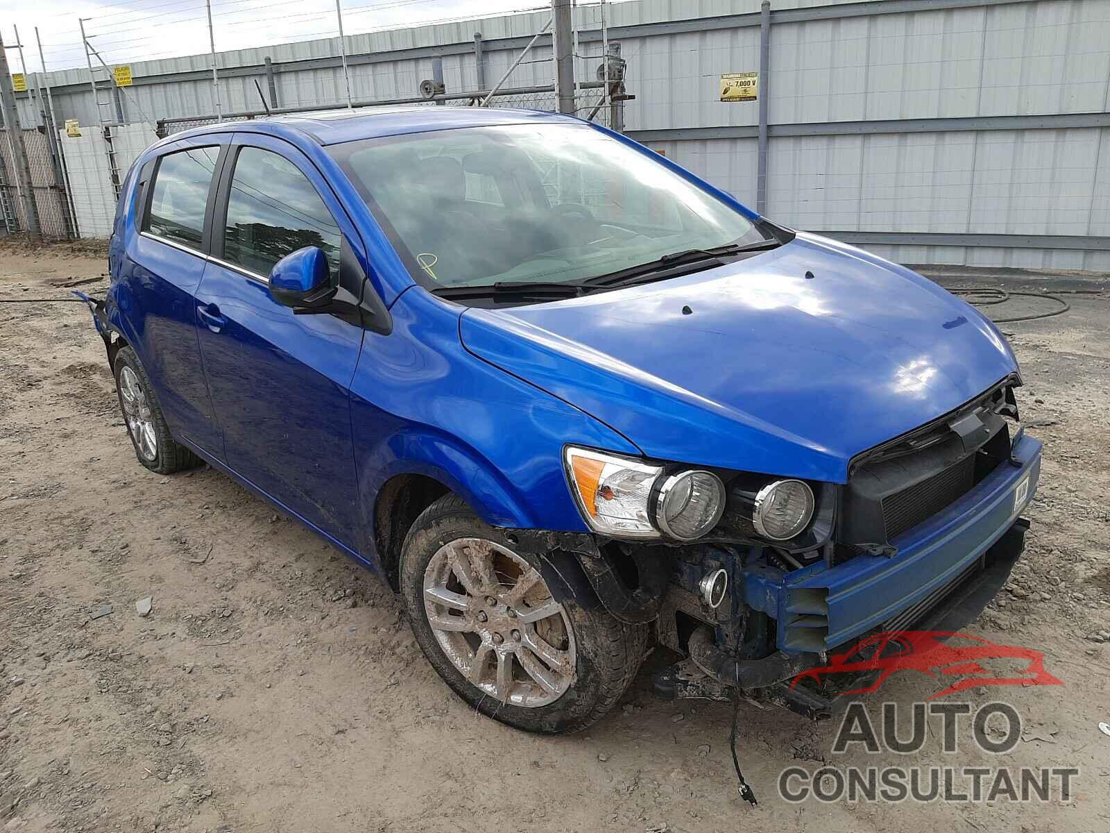 CHEVROLET SONIC 2016 - 1G1JC6SB0G4178757