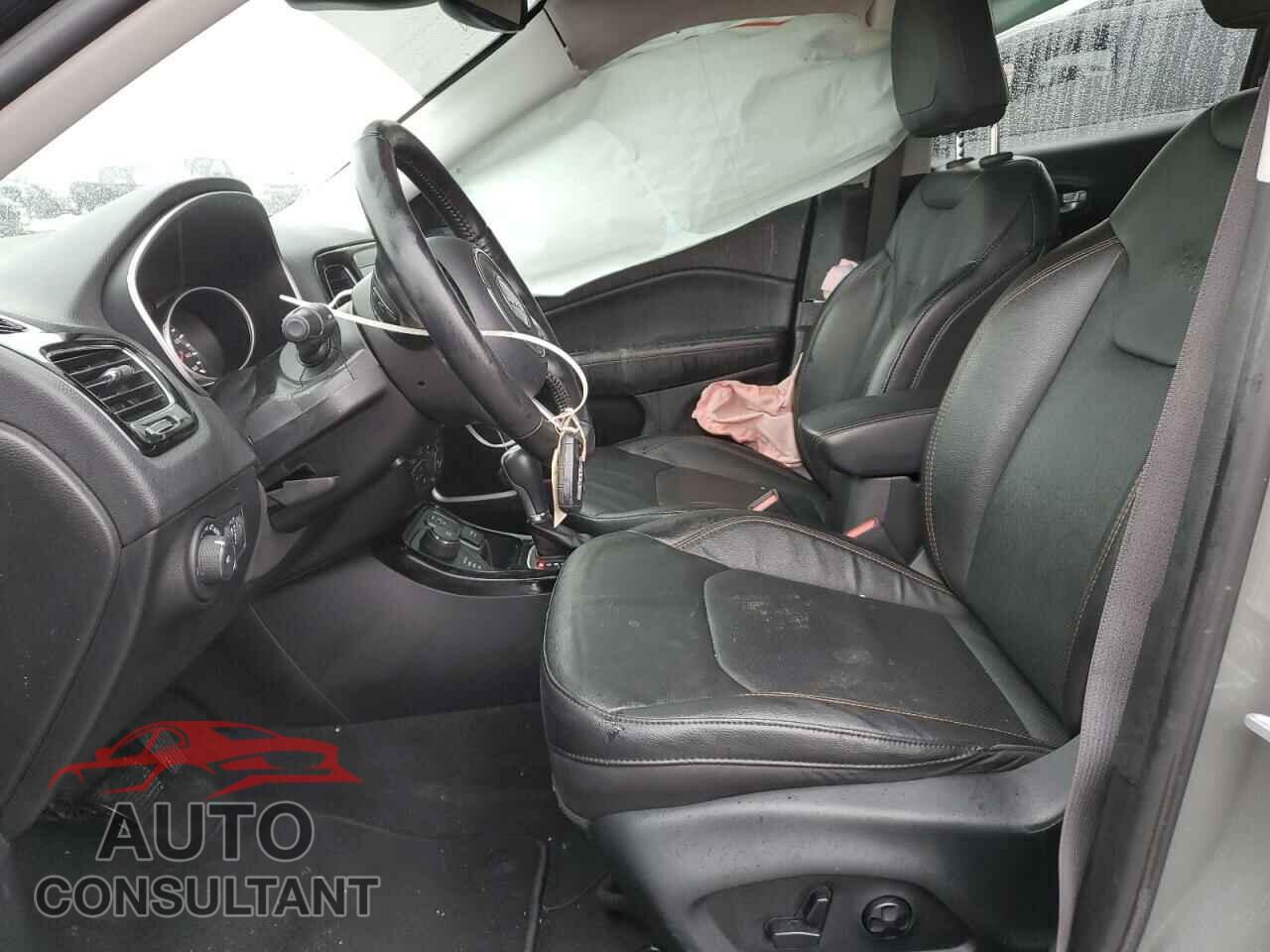 JEEP COMPASS 2021 - 3C4NJDCB2MT530762