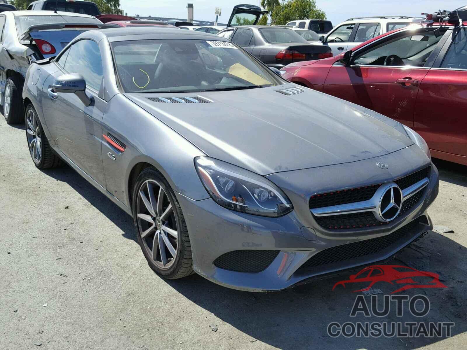 MERCEDES-BENZ SLC 300 2018 - WDDPK3JA1JF147899