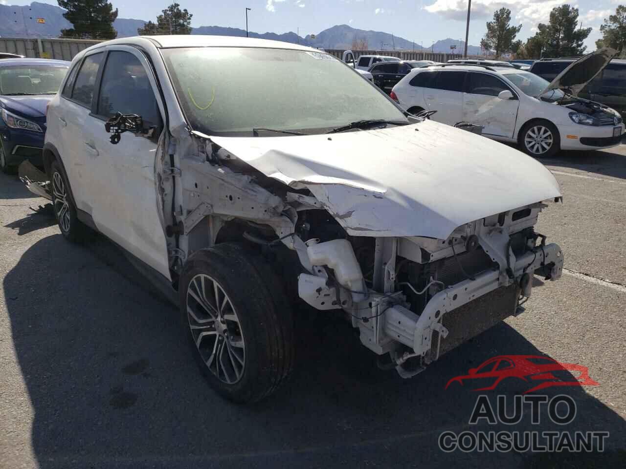 MITSUBISHI OUTLANDER 2018 - JA4AR3AU9JU016800