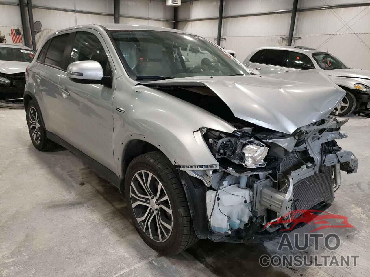 MITSUBISHI OUTLANDER 2018 - JA4AR3AU0JZ013402