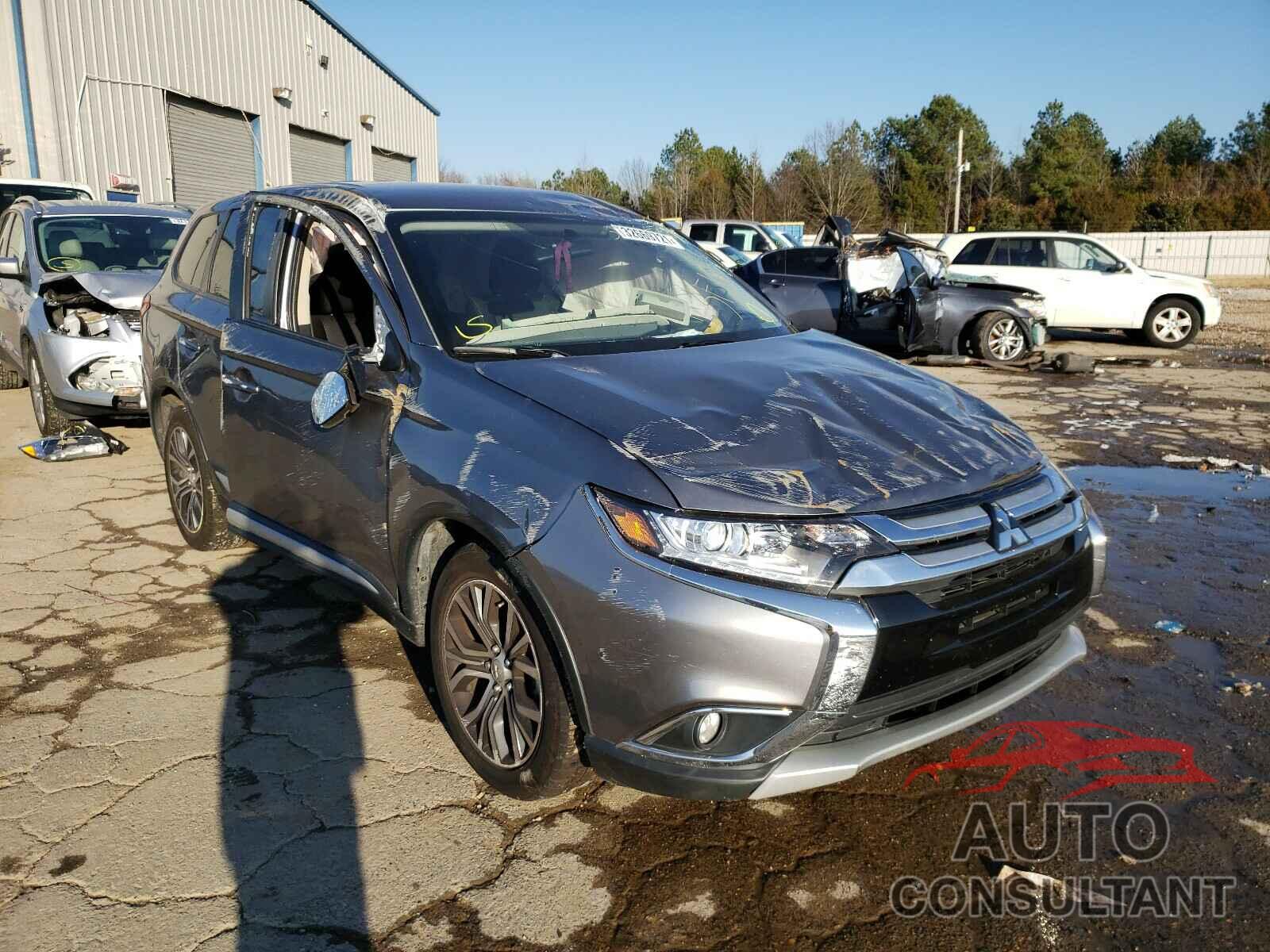 MITSUBISHI OUTLANDER 2018 - JA4AD2A39JJ000923