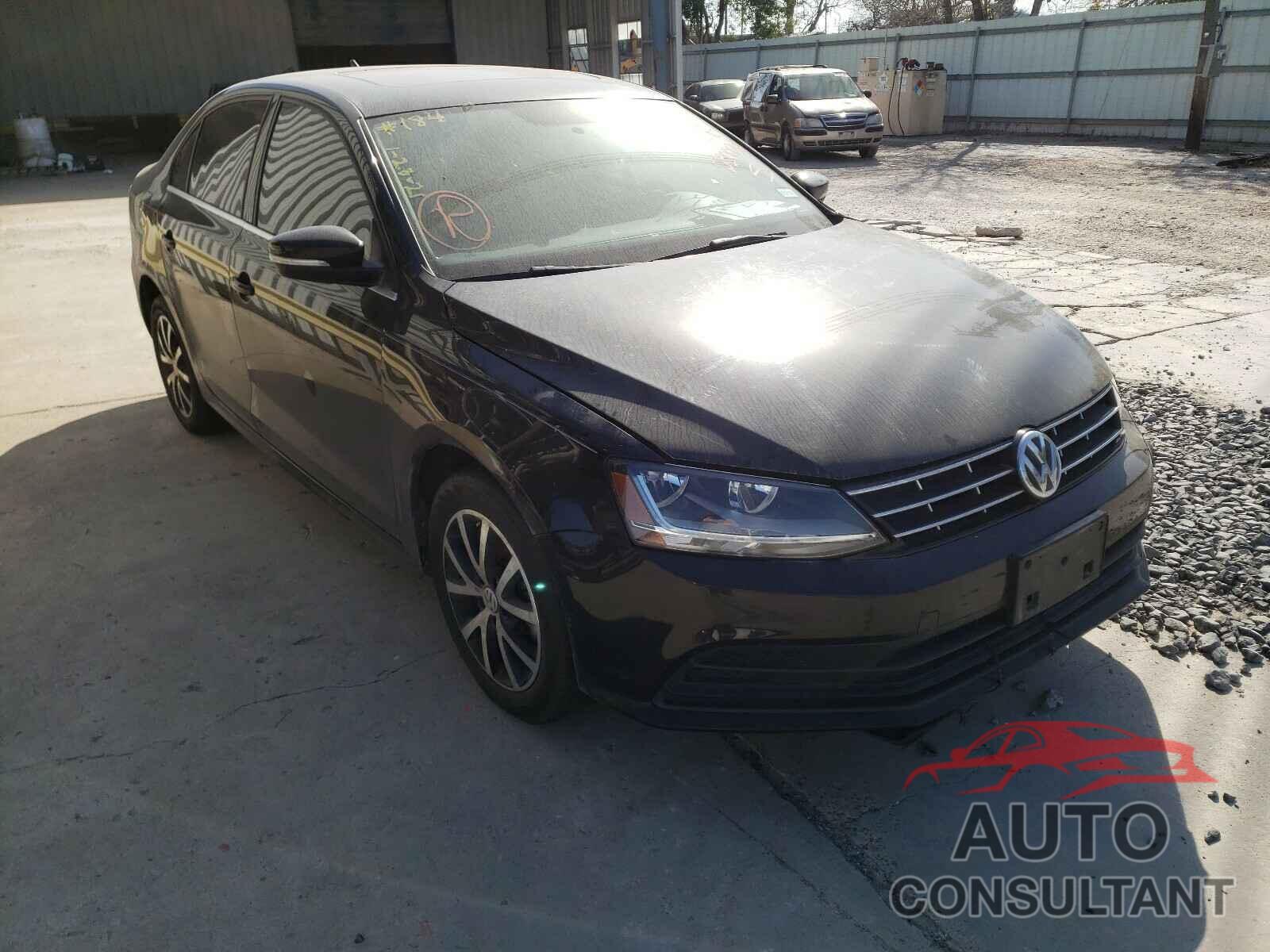 VOLKSWAGEN JETTA 2018 - 3VWDB7AJ4JM230020