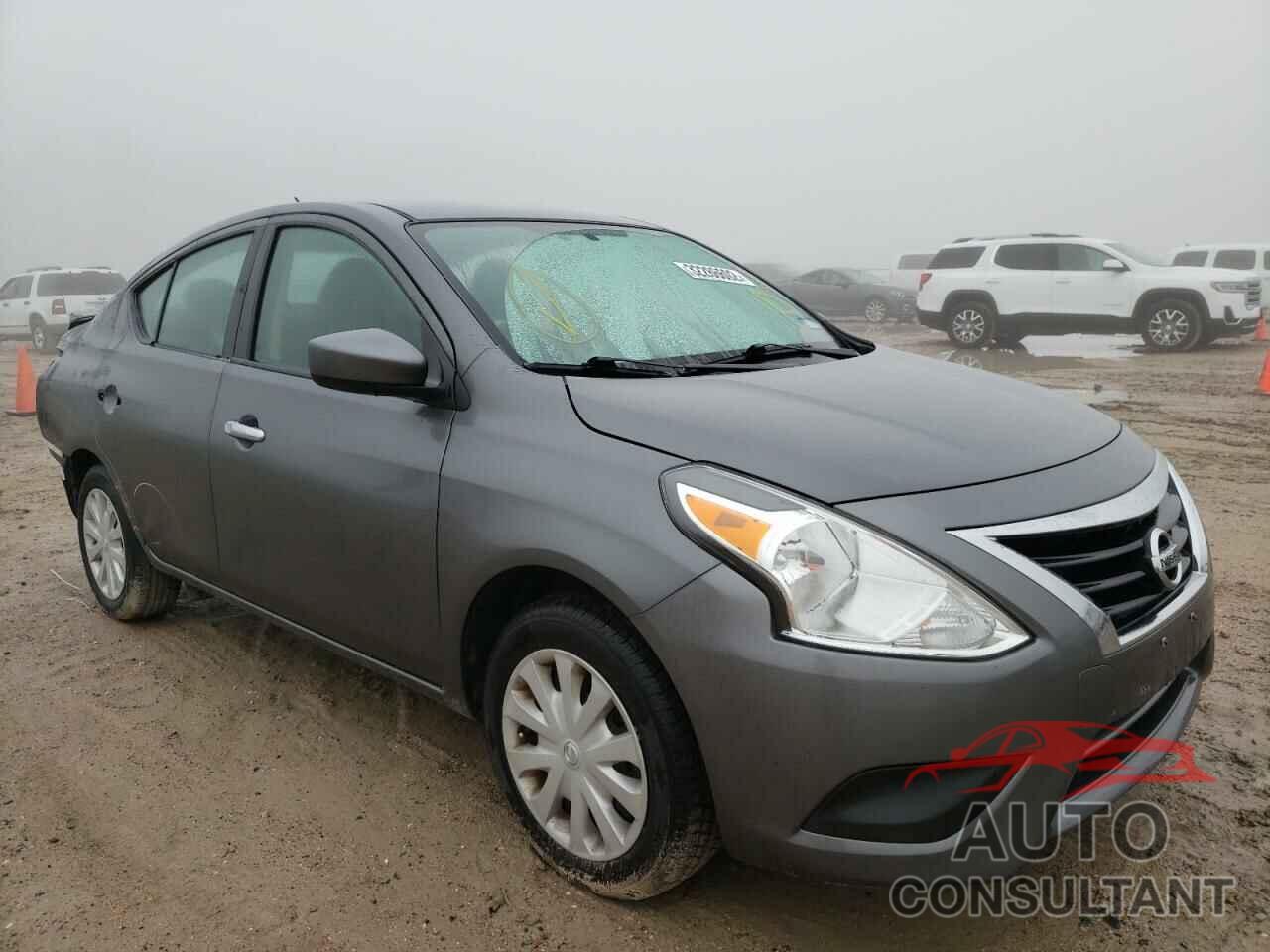 NISSAN VERSA 2018 - 5TFAW5F11GX550485