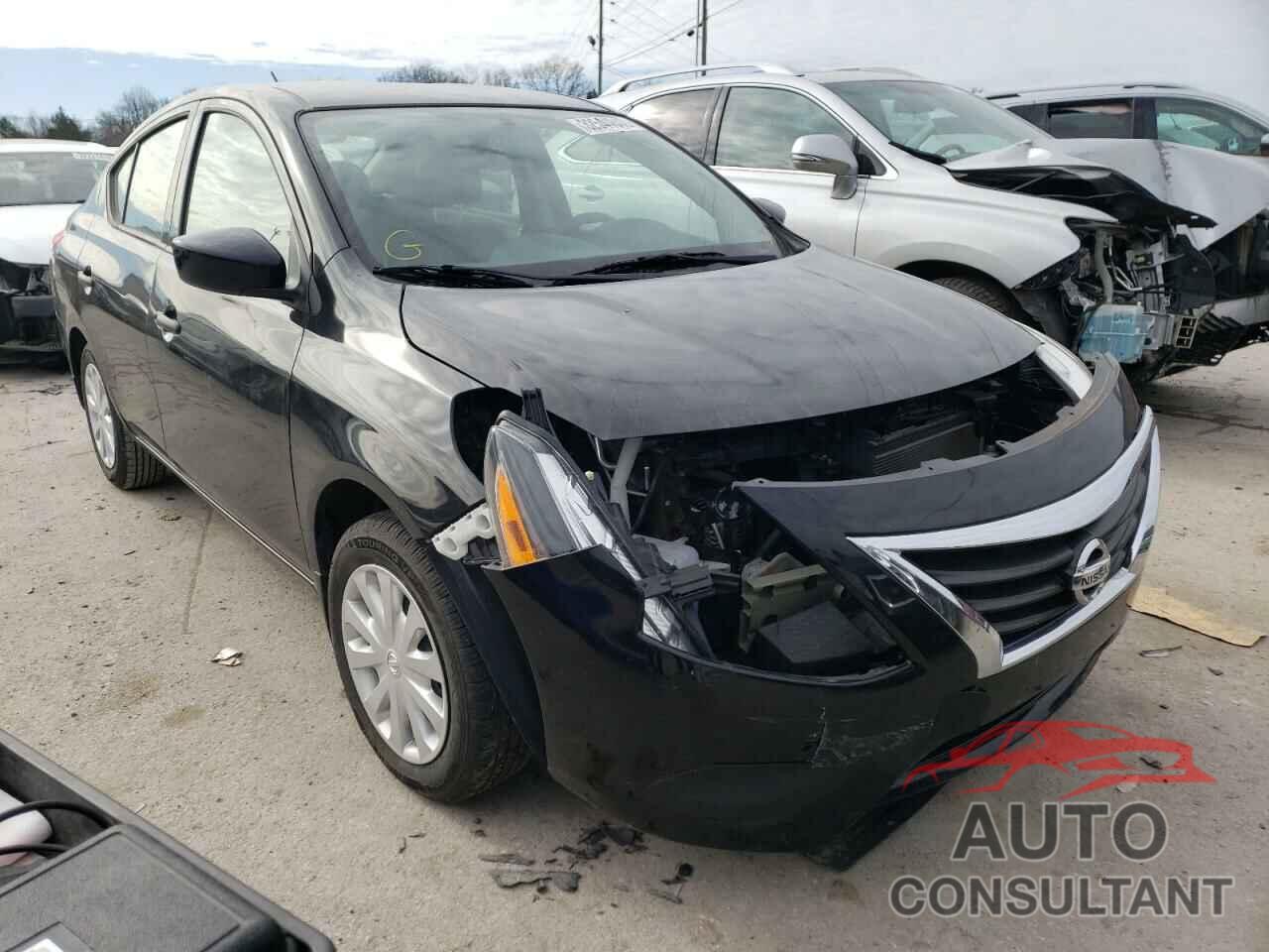 NISSAN VERSA 2019 - 3VWD67AJXGM390156