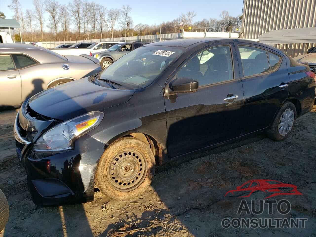 NISSAN VERSA 2018 - 3N1CN7AP0JL813994