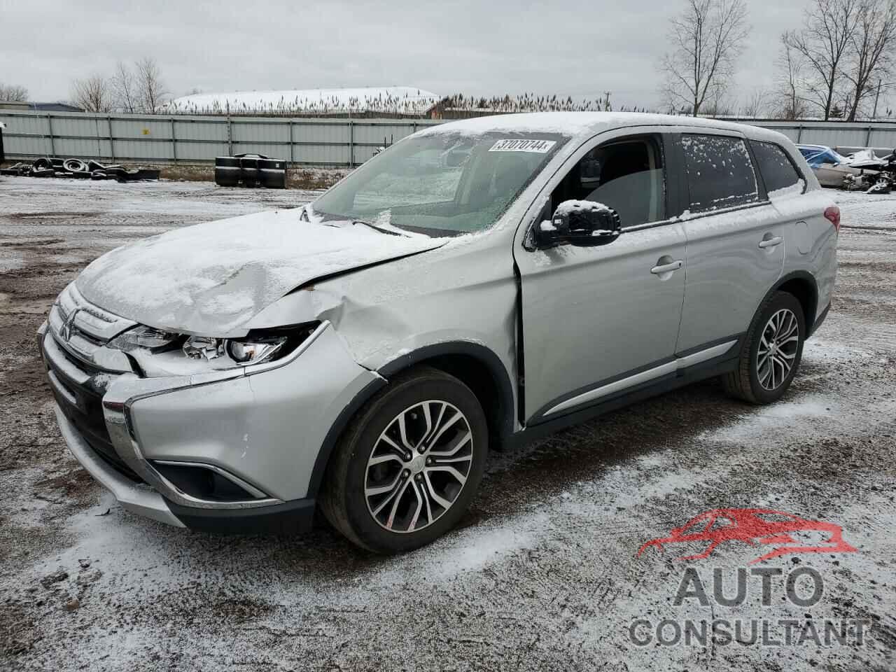 MITSUBISHI OUTLANDER 2018 - JA4AZ3A31JZ057402