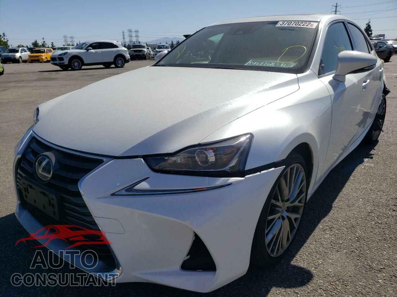 LEXUS IS 2017 - JTHBA1D23H5049276