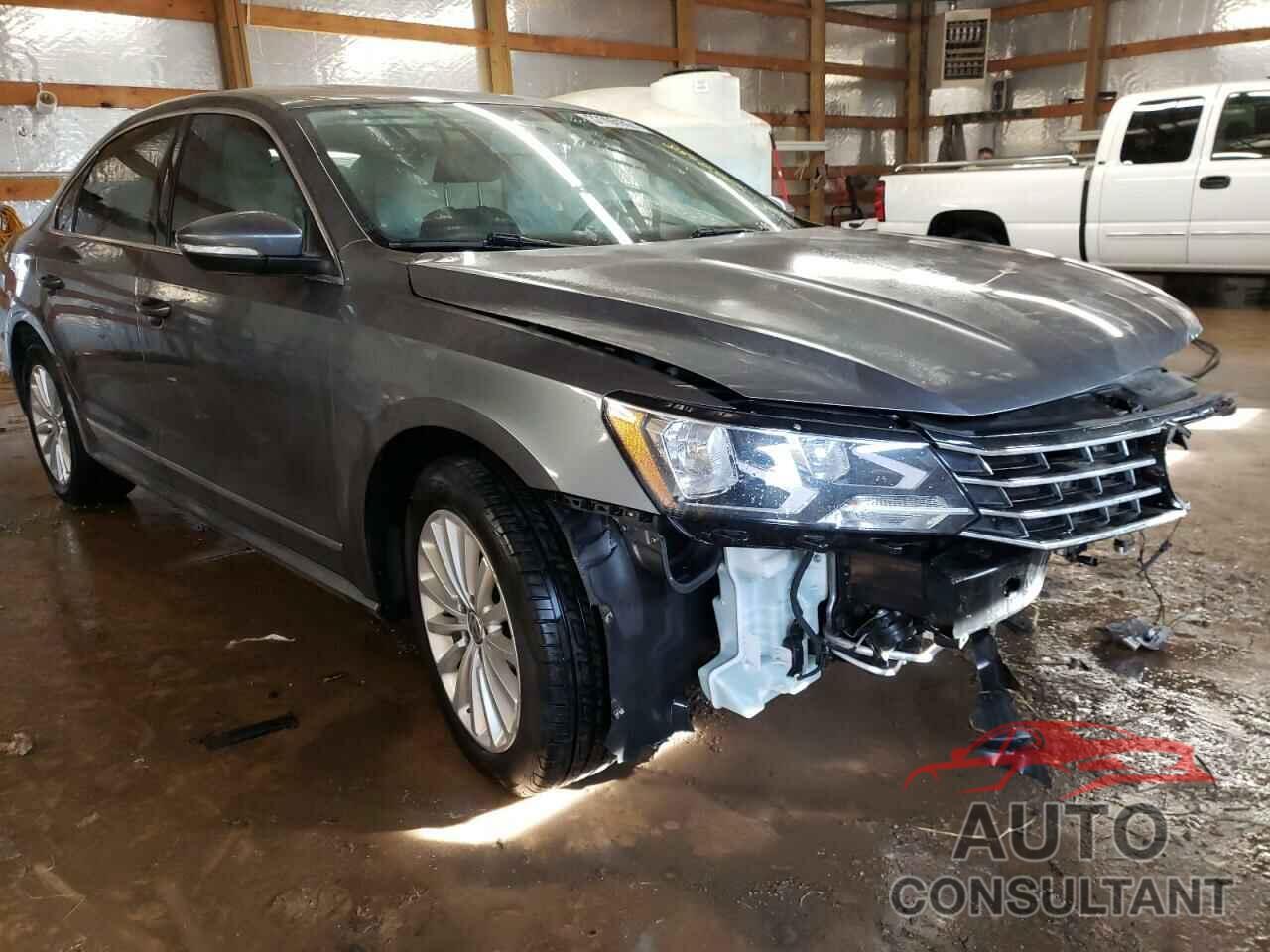 VOLKSWAGEN PASSAT 2017 - 1VWBT7A31HC062158