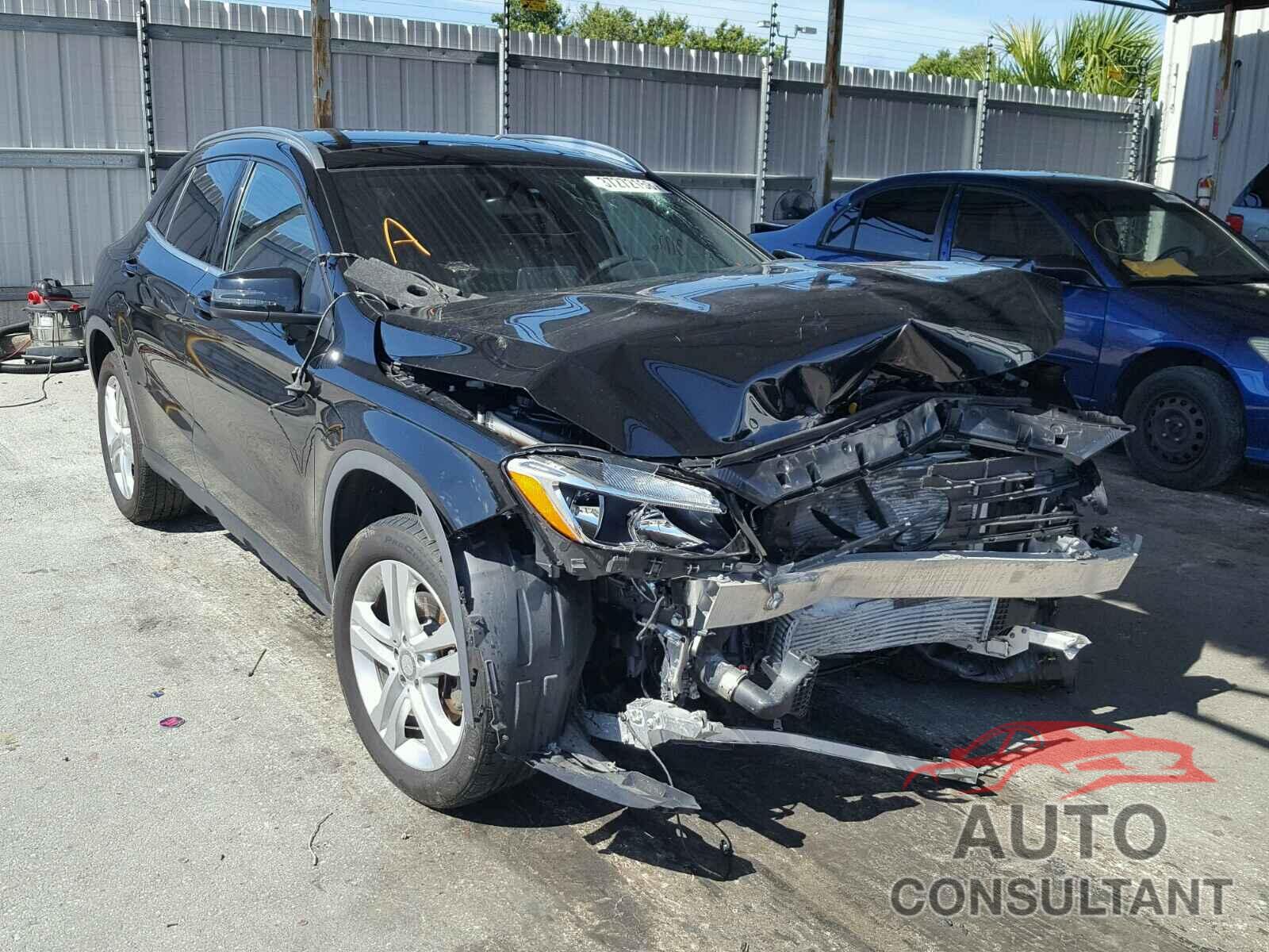 MERCEDES-BENZ GLA250 2017 - WDCTG4EB3HJ312890