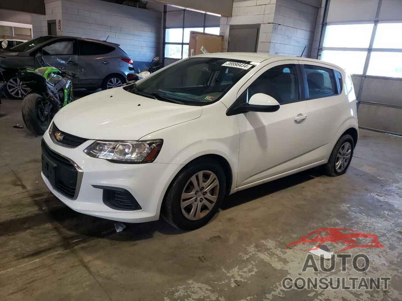 CHEVROLET SONIC 2017 - 1G1JG6SG3H4174901