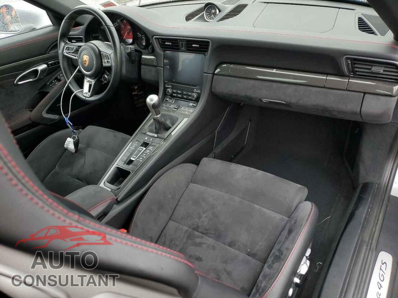 PORSCHE 911 2018 - WP0BB2A99JS135110