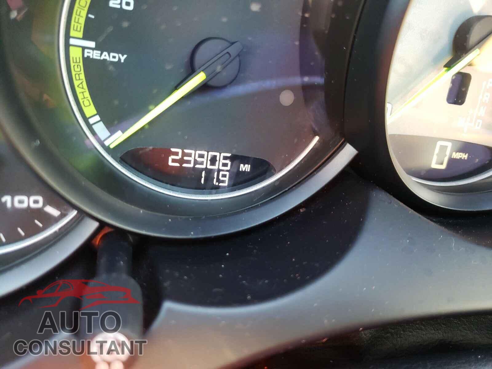 PORSCHE CAYENNE 2017 - WP1AE2A27HLA74462