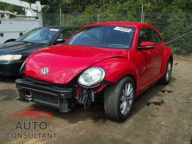 VOLKSWAGEN BEETLE 2017 - 3VWJ17AT6HM627231