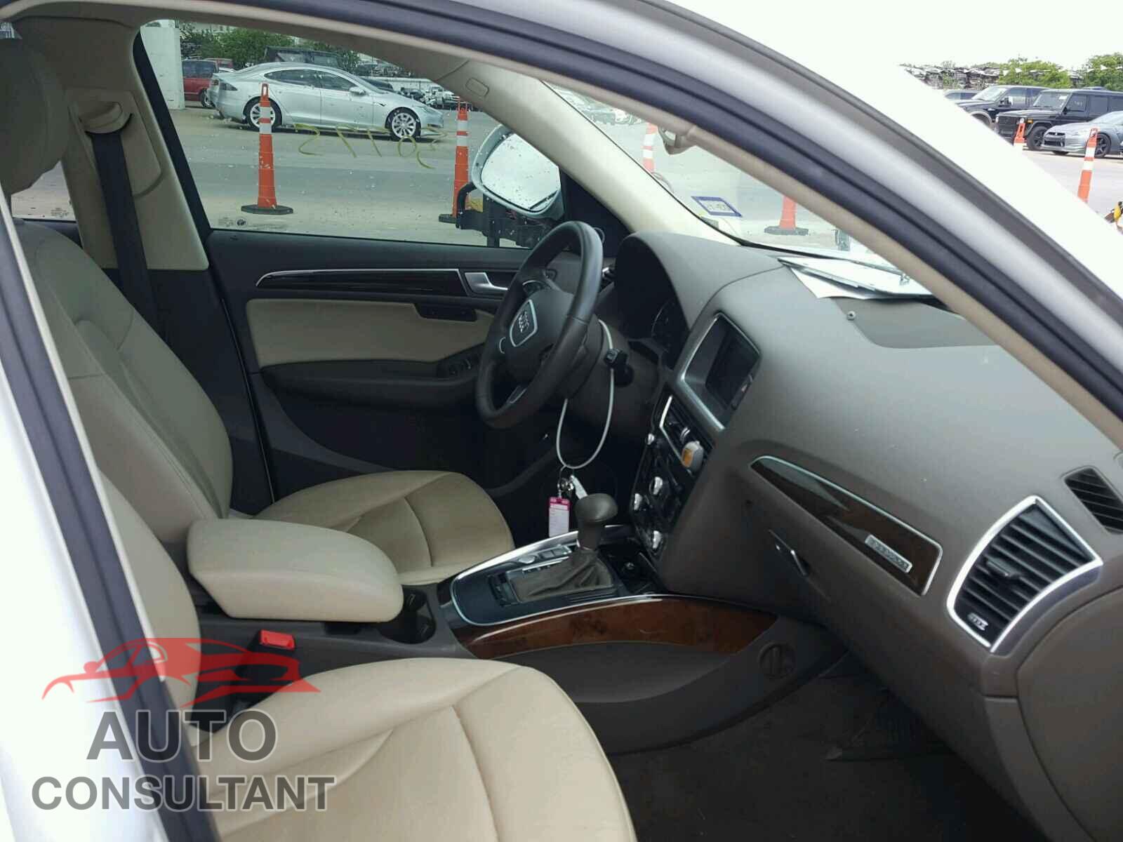 AUDI Q5 2013 - WA1LFAFP9DA060732