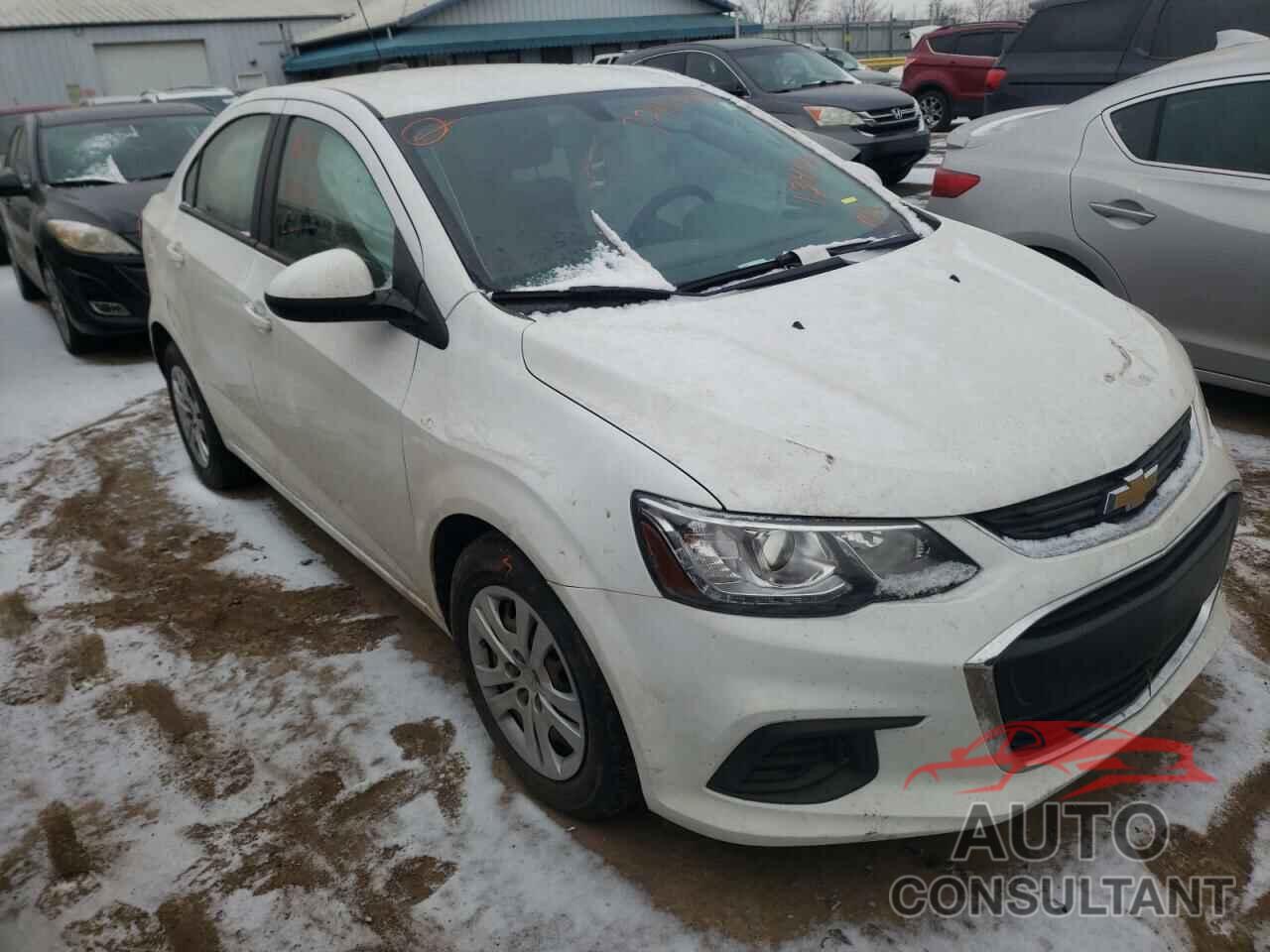 CHEVROLET SONIC 2018 - 1G1JB5SH1J4134307