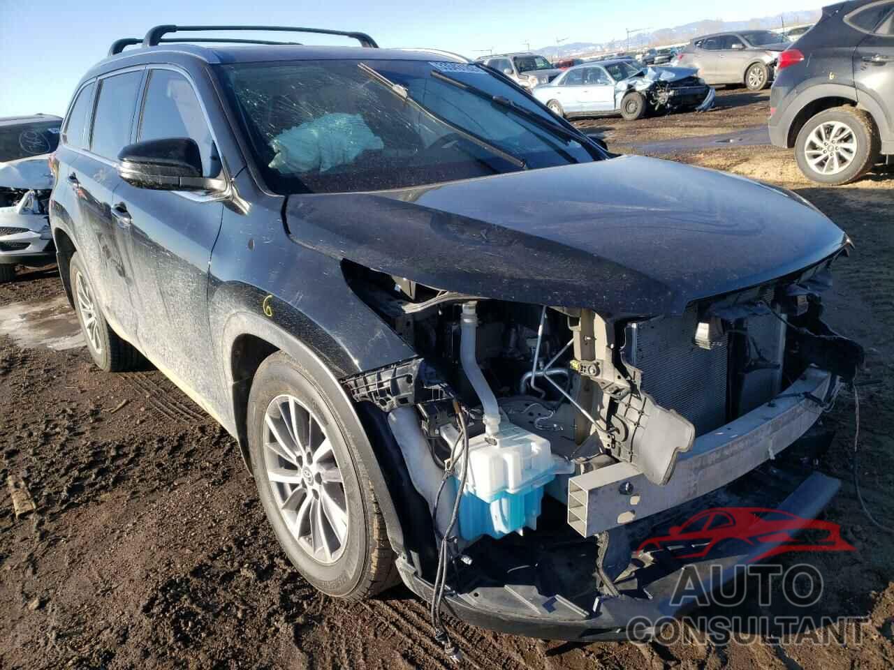TOYOTA HIGHLANDER 2018 - 5TDJZRFH1JS844817