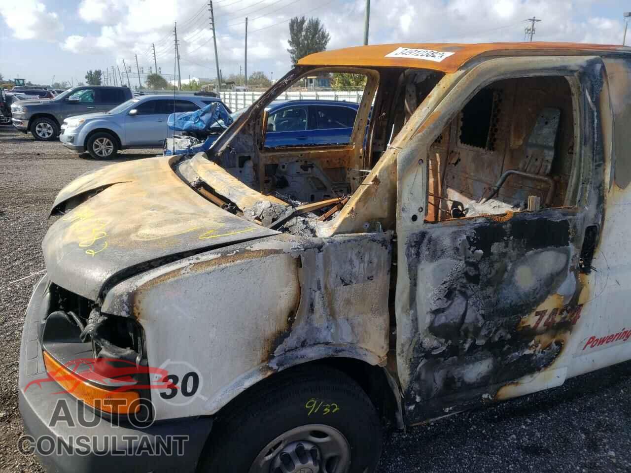 CHEVROLET EXPRESS 2017 - 1GCWGAFF3H1236543