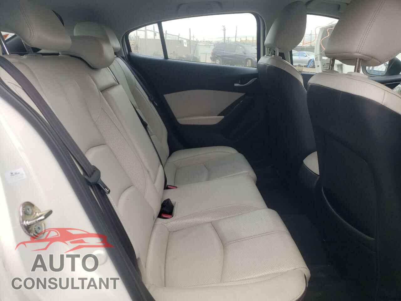 MAZDA 3 2017 - JM1BN1M38H1105153