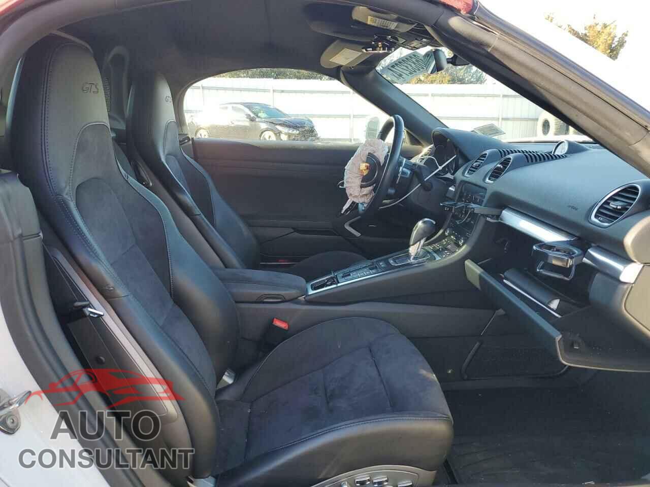 PORSCHE BOXSTER 2018 - WP0CB2A82JS229275