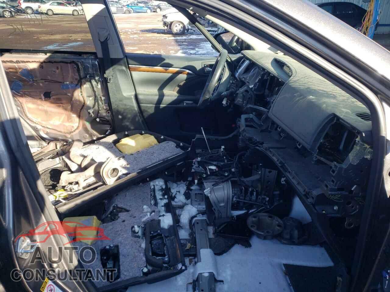 TOYOTA HIGHLANDER 2018 - 5TDDGRFH9JS043572