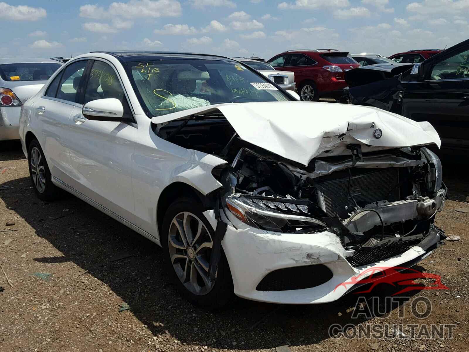 MERCEDES-BENZ C300 2015 - 55SWF4KBXFU021994