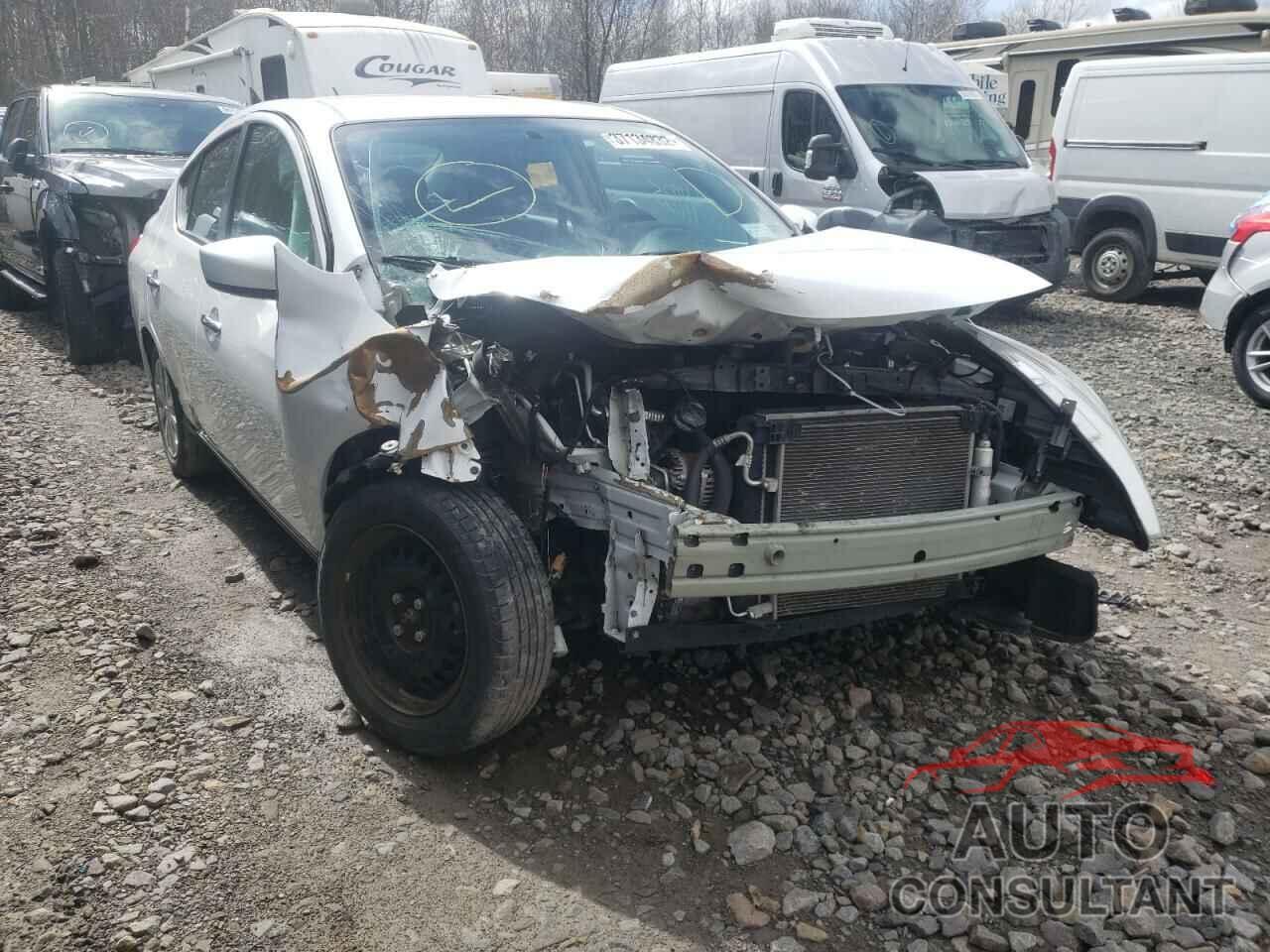 NISSAN VERSA 2019 - 3N1CN7AP7KL843303
