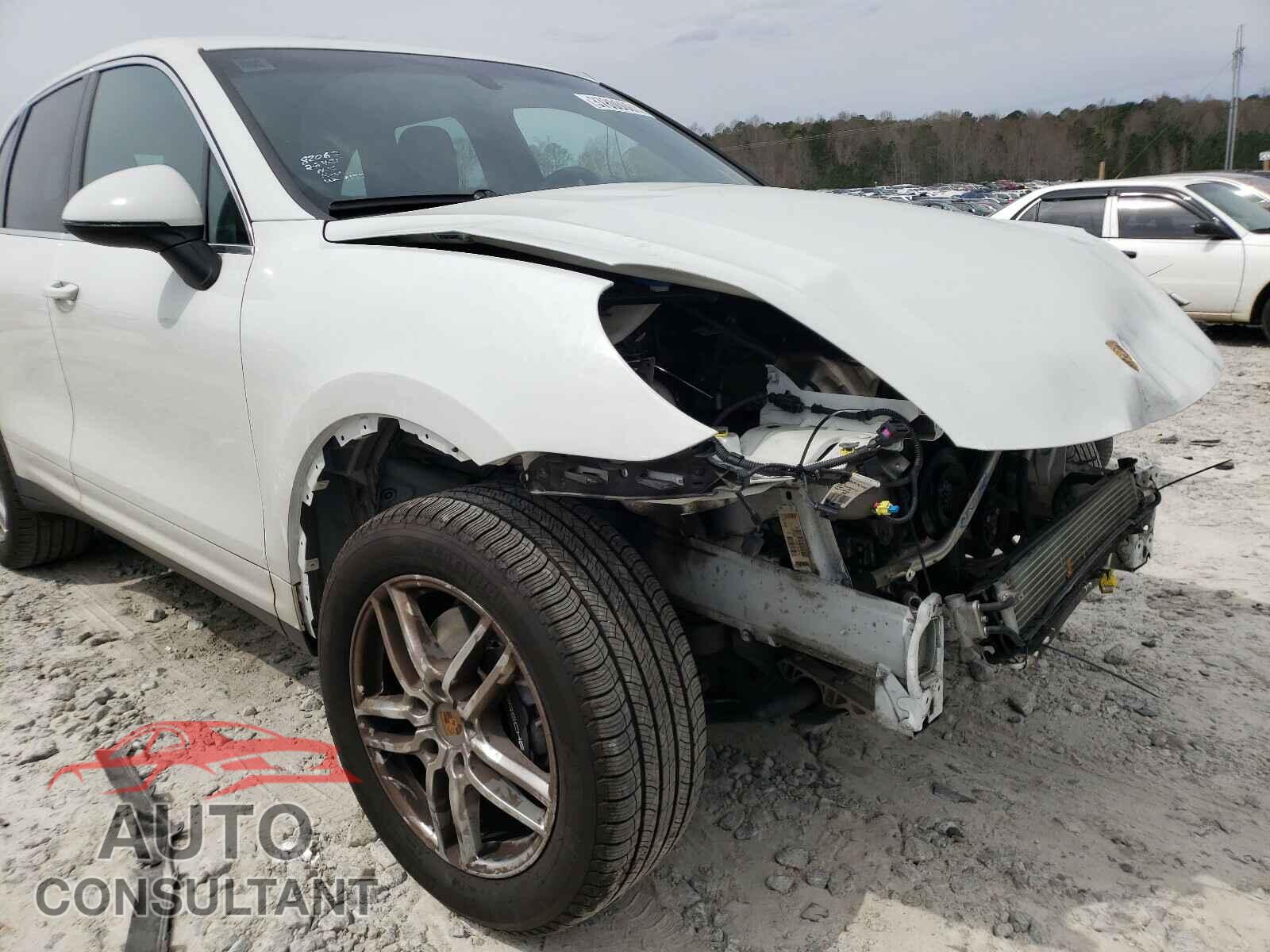 PORSCHE CAYENNE 2016 - WP1AA2A22GKA09177