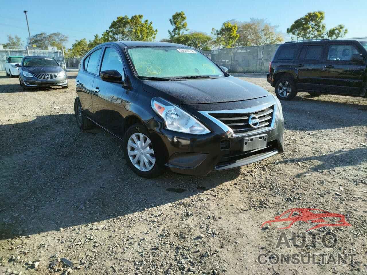 NISSAN VERSA 2018 - 3N1CN7AP3JL829719