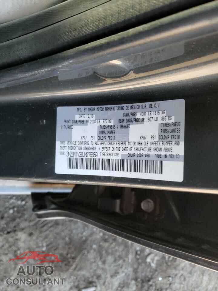 MAZDA 3 2018 - 3MZBN1V38JM276859