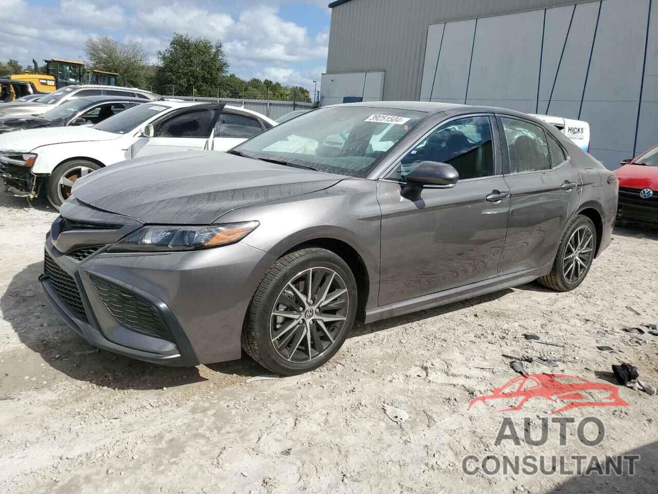 TOYOTA CAMRY 2024 - 4T1G11AK3RU885099