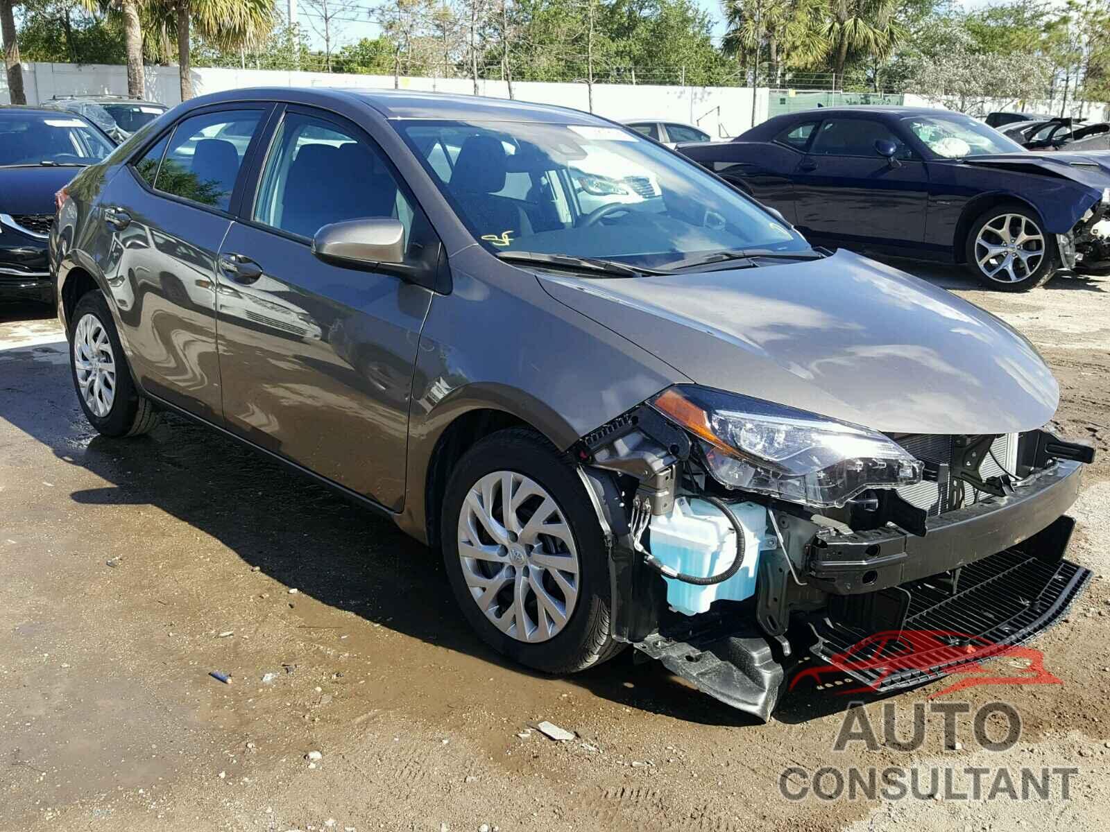 TOYOTA COROLLA 2018 - 5YFBURHE8JP767958