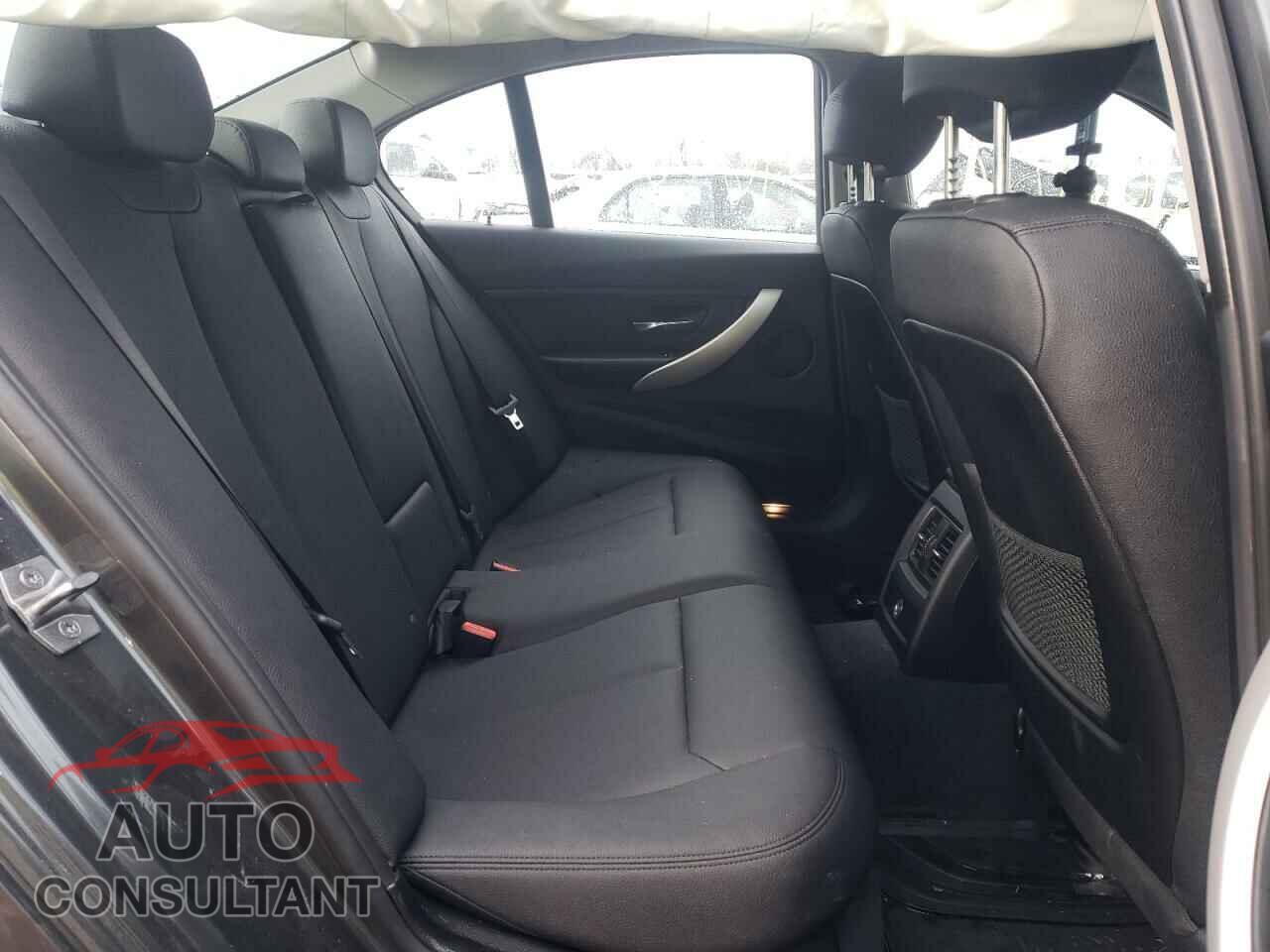BMW 3 SERIES 2018 - WBA8A3C57JA357984