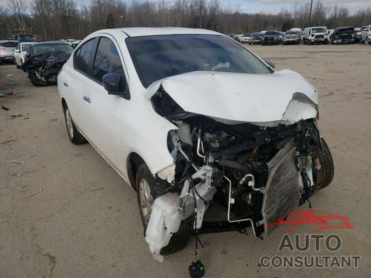 NISSAN VERSA 2018 - 3N1CN7APXJL875015
