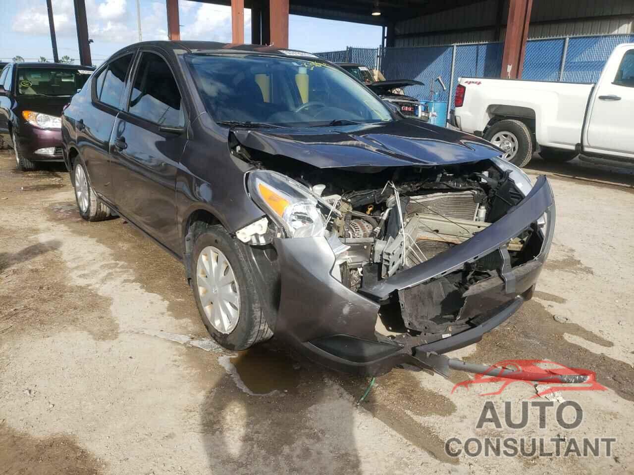 NISSAN VERSA 2017 - 3N1CN7AP1HL880971