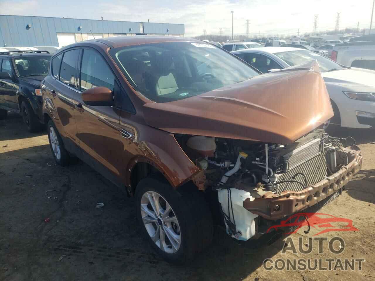 FORD ESCAPE 2017 - 1FMCU9GD2HUC47633