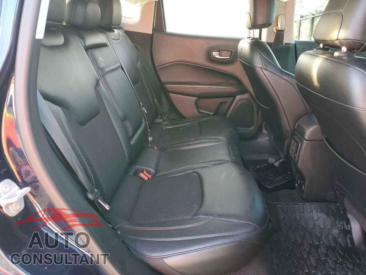 JEEP COMPASS 2018 - 3C4NJDBB0JT200695