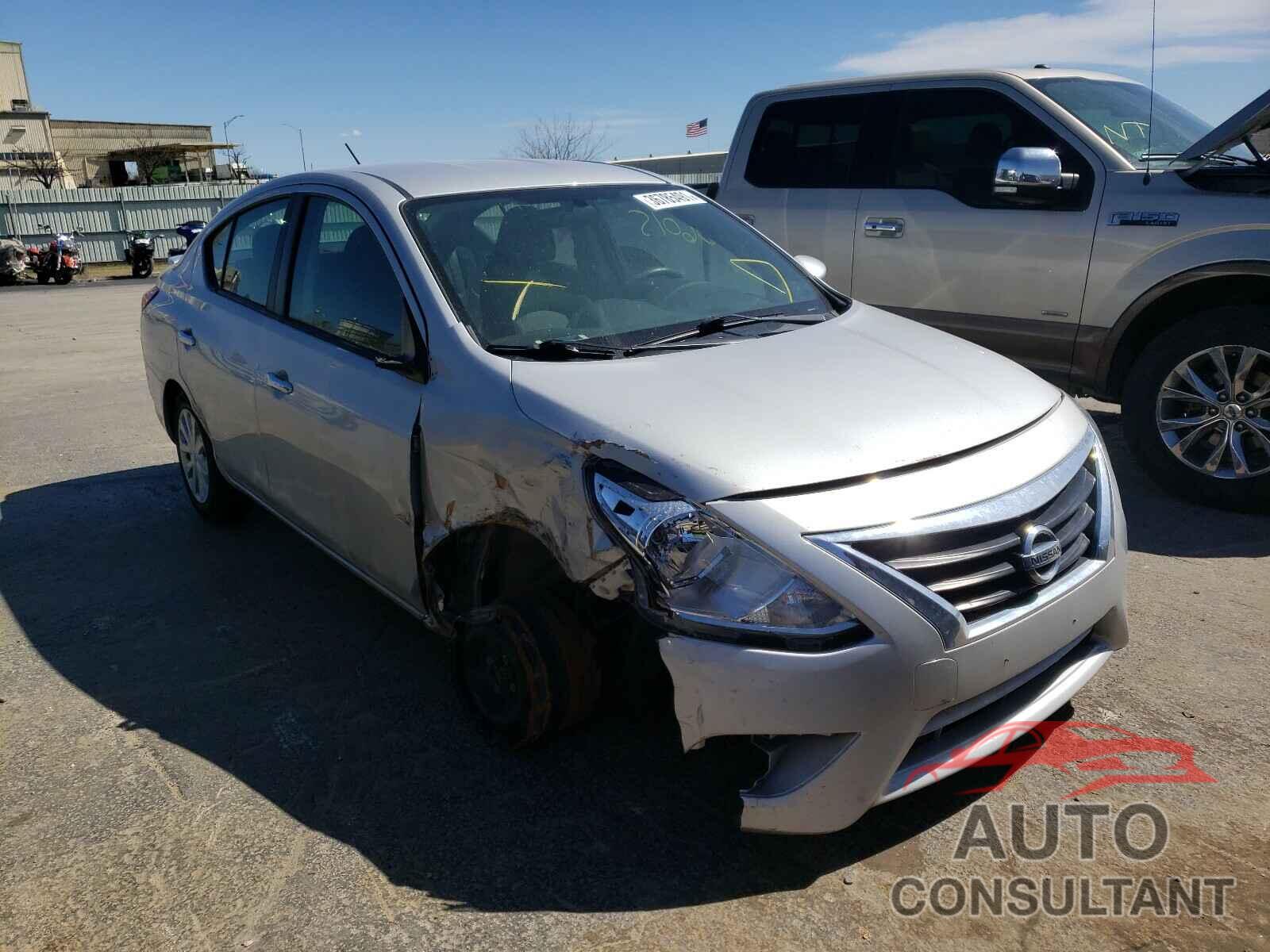 NISSAN VERSA 2019 - 3N1CN7AP3KL813117
