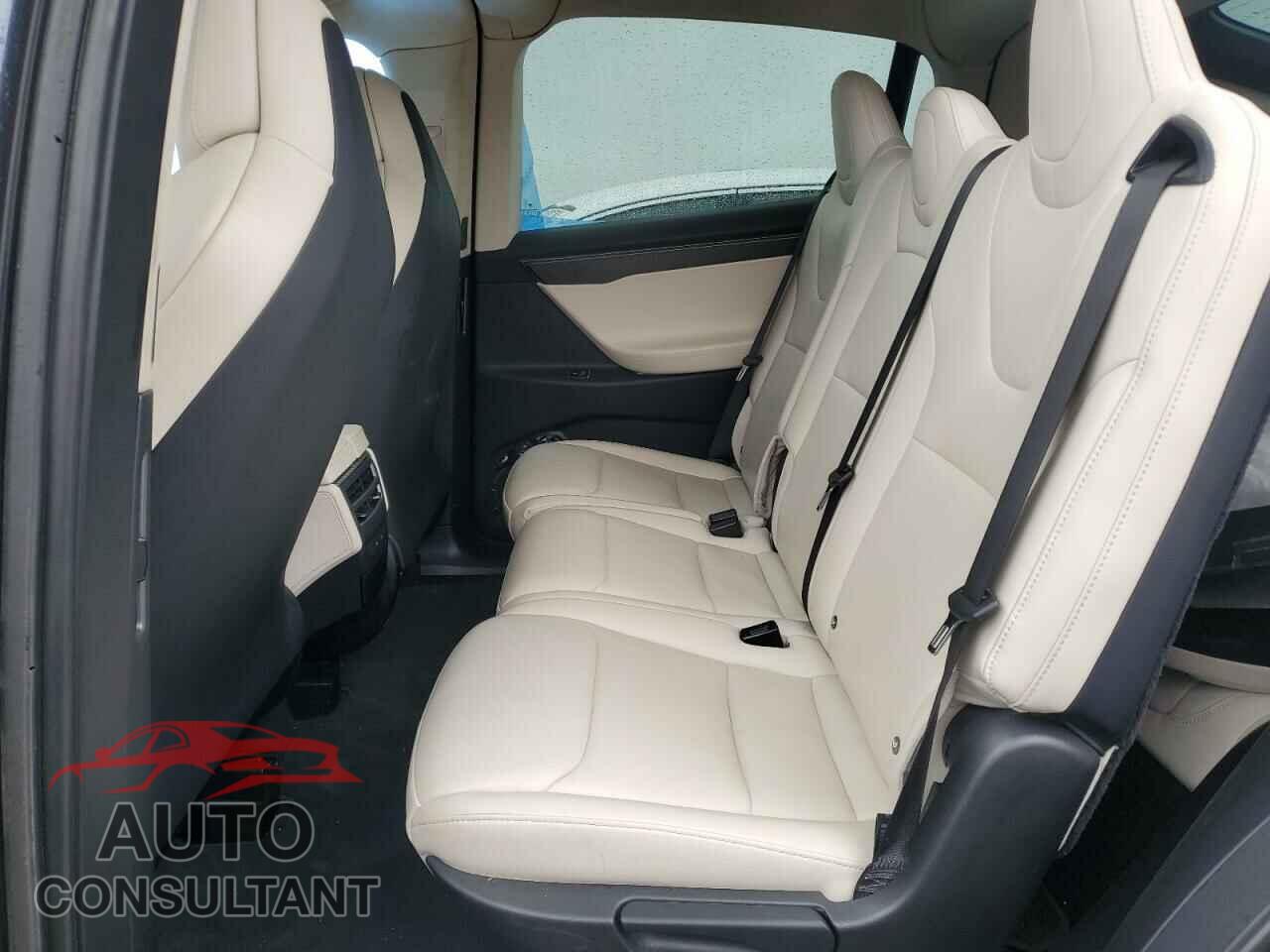 TESLA MODEL X 2018 - 5YJXCAE24JF128136