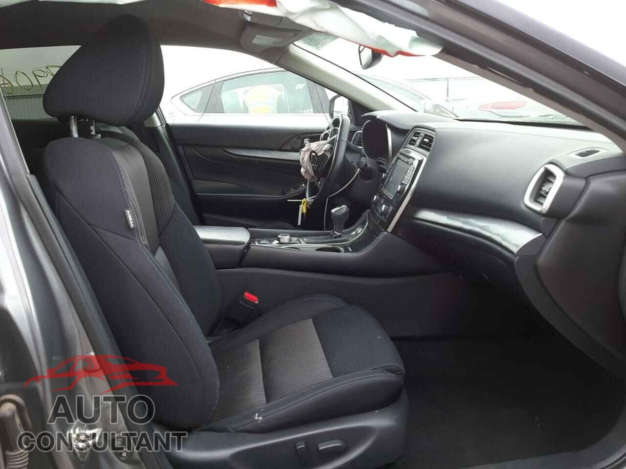 NISSAN MAXIMA 2017 - 1N4AA6AP9HC361663